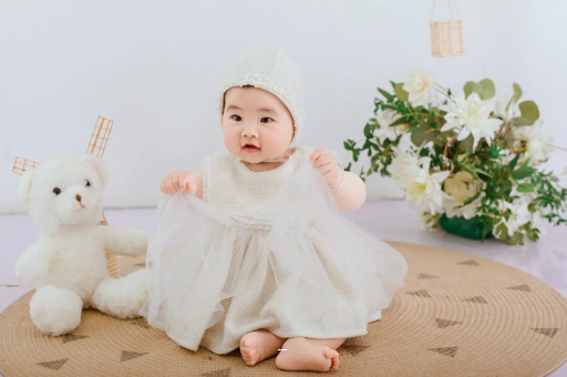 海北宝宝在妈妈肚子里